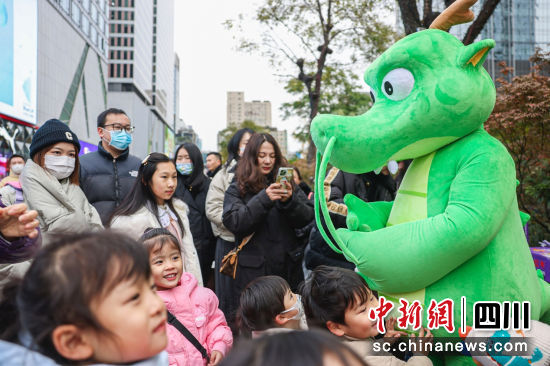 �Ӱ���콵���Ρ��ɶ��������(d��ng)�F(xi��n)��(ch��ng)�����콵���Ρ����M���D