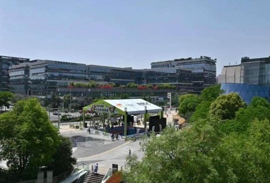 ����һ�����g���ɶ����^�@��ِ���M(j��n)�󐂳�