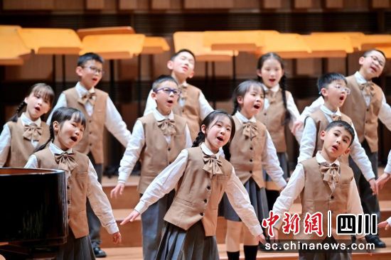 ��ţ�ۘ�ͯ�ϳ��F(tu��n)��(�ɶ��н�ţ�^(q��)�Ļ��w�������ξ� ���D)