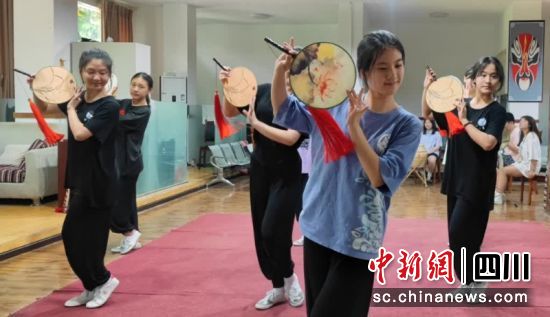  ݳF(xin)(chng)Сc z