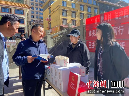  ������ӬF(xi��n)���������hί���������D