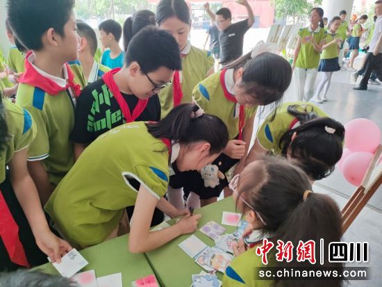 ���ӂ��e�O���ӬF(xi��n)�����S��ޱ �z