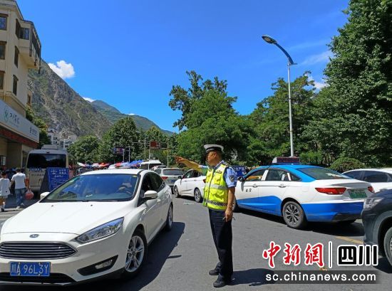 �봨�����_չ��ͨ����S�o���봨�hί���������D