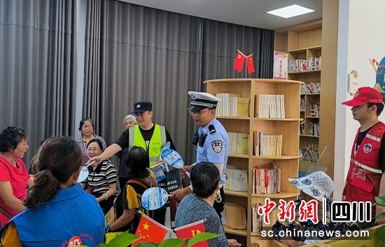 ��ӬF(xi��n)�����؞����� ���D