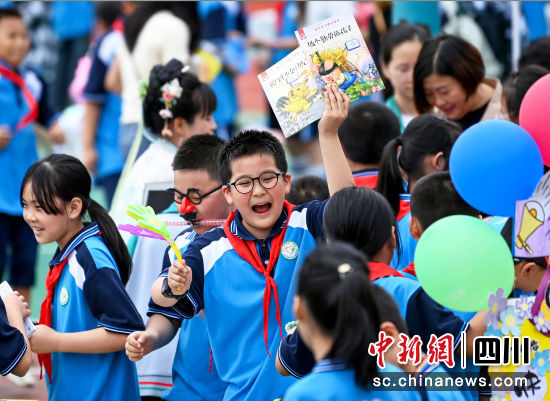 �W(xu��)���ڡ������Ј�(ch��ng)����ߺ�����N(xi��o)��(sh��)���������t �z