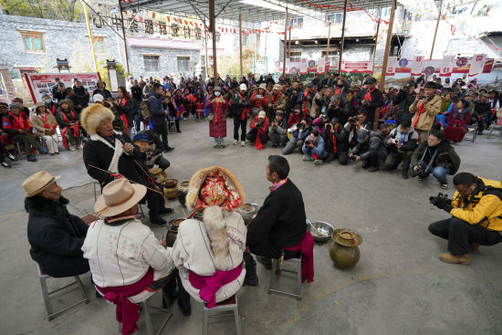 ��ï�h�಻�K�(zh��n)�e�k�����á�����ϲ�����(d��ng) ϲӭǼ�꡷ �x�Ǐ�(qi��ng)/�z