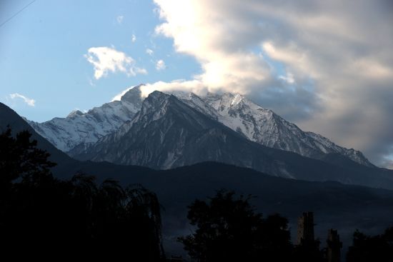 ��������ߵ�ѩɽ�� �㽭/�z