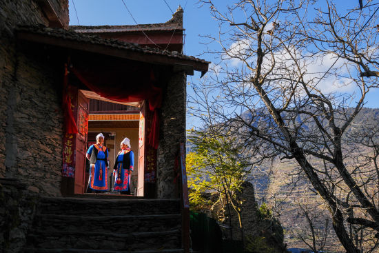 《黑虎寨里年味濃》 秦廷富/攝 《黑虎寨里年味濃》 秦廷富/攝