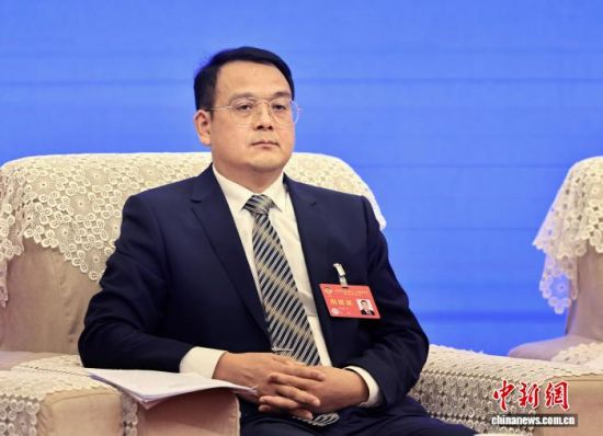 �����Ĵ�ʡ���f(xi��)��ί�����Ĵ�ʡί��(hu��)ί�T���ɶ���ί��(hu��)��ί������������ �z