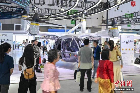 2025��6��11����AE200늄Ӵ�ֱ���w�����������م��^���v�����ӛ�� ���ҿ� �z