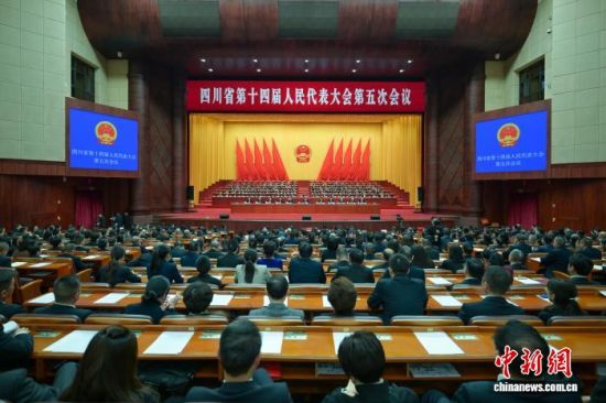 7���������Ĵ�ʡ��ʮ�Č�����������(hu��)����Ε�(hu��)�h�A�M��ɸ��(xi��ng)�h�̺��ڳɶ��]Ļ����ӛ�� ���ҿ� �z